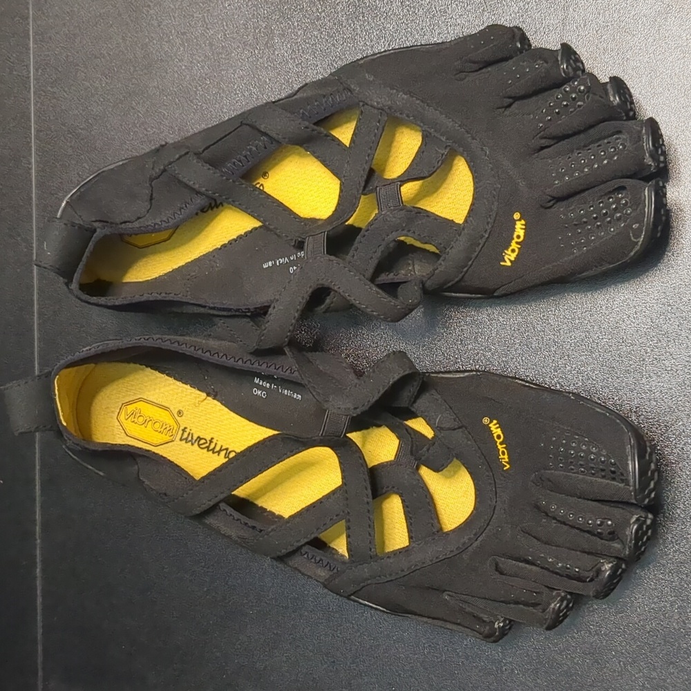 Vibram Fivefingers Alitza Loop EU 40 in black